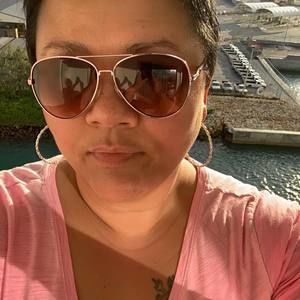 Meet your Posher, Leslie